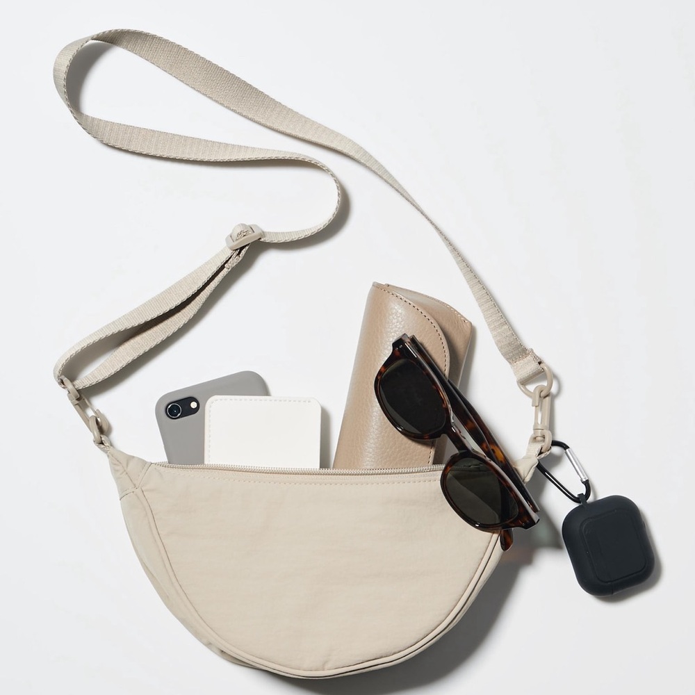 Uniqlo Round Ultra Mini Bag - Picture 3 of 9